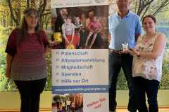 Foto_Spende_von_Stricken_mit_Herz